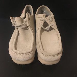 Clark’s Suede Moccasins Size 8.5M